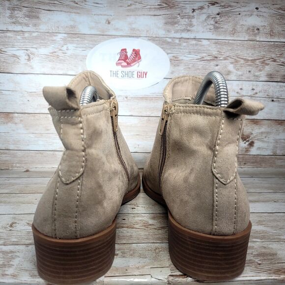 Time and Tru Faux Womens Size 9 Suede Chelsea Boots - Picture 4 of 8